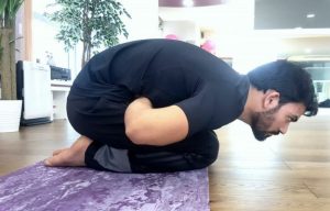 mandukasana